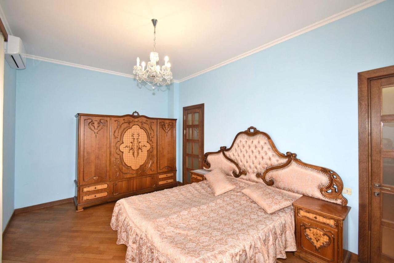 Homestay At City Center Erevan Exterior foto